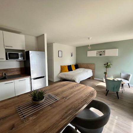 Studio Cosy Et Son Emplacement Ideal Montevrain Exterior photo